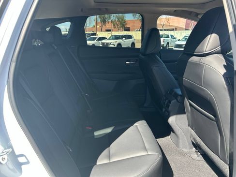 Certified 2025 Nissan Murano SL AWD/4WD image 12