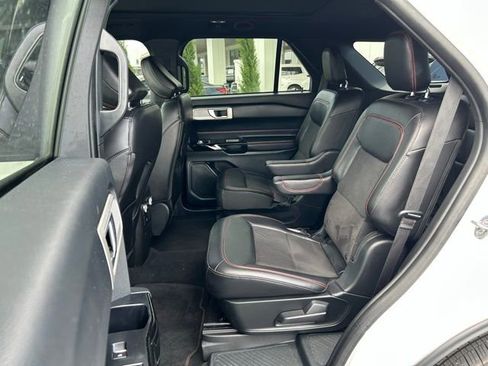Used 2023 Ford Explorer ST-Line w/ Class IV Trailer Tow Package image 25