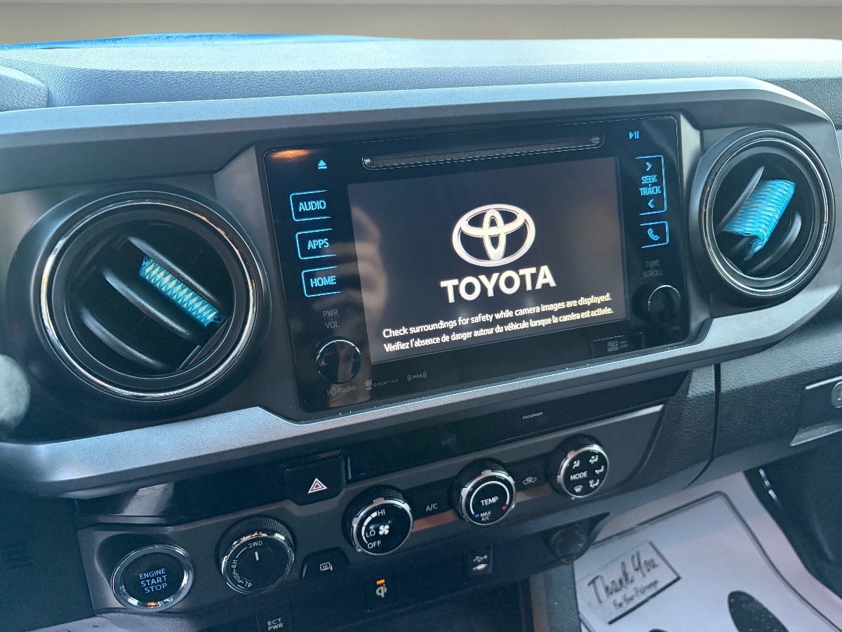 Used 2017 Toyota Tacoma TRD Sport w/ Tow Package (A/T) AWD/4WD image 12