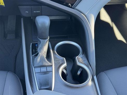 Used 2023 Toyota Camry LE image 6