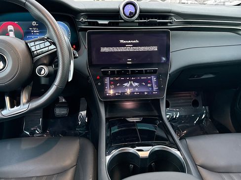 Certified 2024 Maserati Grecale GT image 19