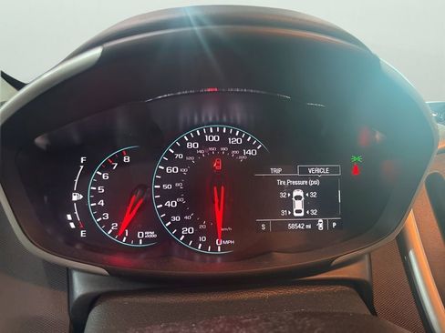 Used 2017 Chevrolet Sonic Premier w/ Driver Confidence Package FWD image 7
