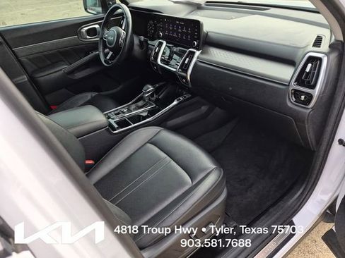 Certified 2023 Kia Sorento SX FWD image 14