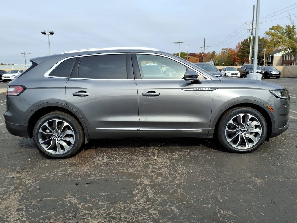 Certified 2023 Lincoln Nautilus Reserve AWD/4WD image 8