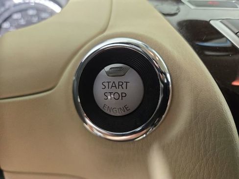 Used 2017 INFINITI QX60 Luxe w/ Deluxe Technology Package AWD/4WD image 25