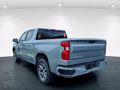 Used 2023 Chevrolet Silverado 1500 LT AWD/4WD image 11