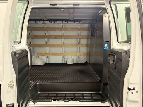 Used 2024 GMC Savana 2500 w/ Driver Convenience Package image 14