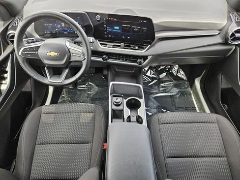 Used 2026 Chevrolet Equinox LT image 21