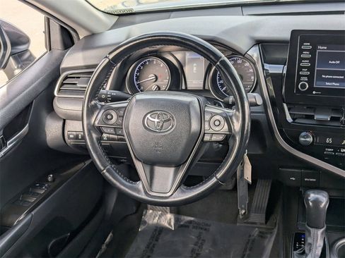 Used 2021 Toyota Camry SE image 13