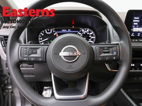 Used 2023 Nissan Rogue SV AWD/4WD image 10