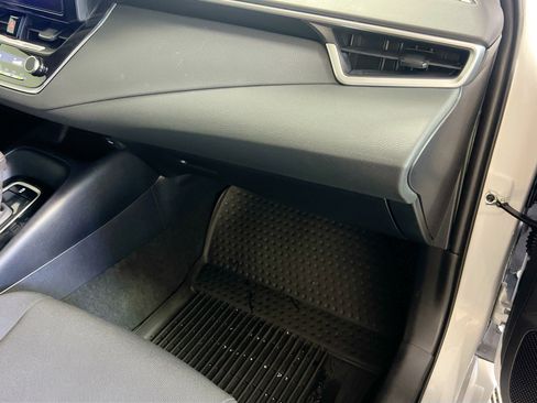 Used 2024 Toyota Corolla LE FWD image 34