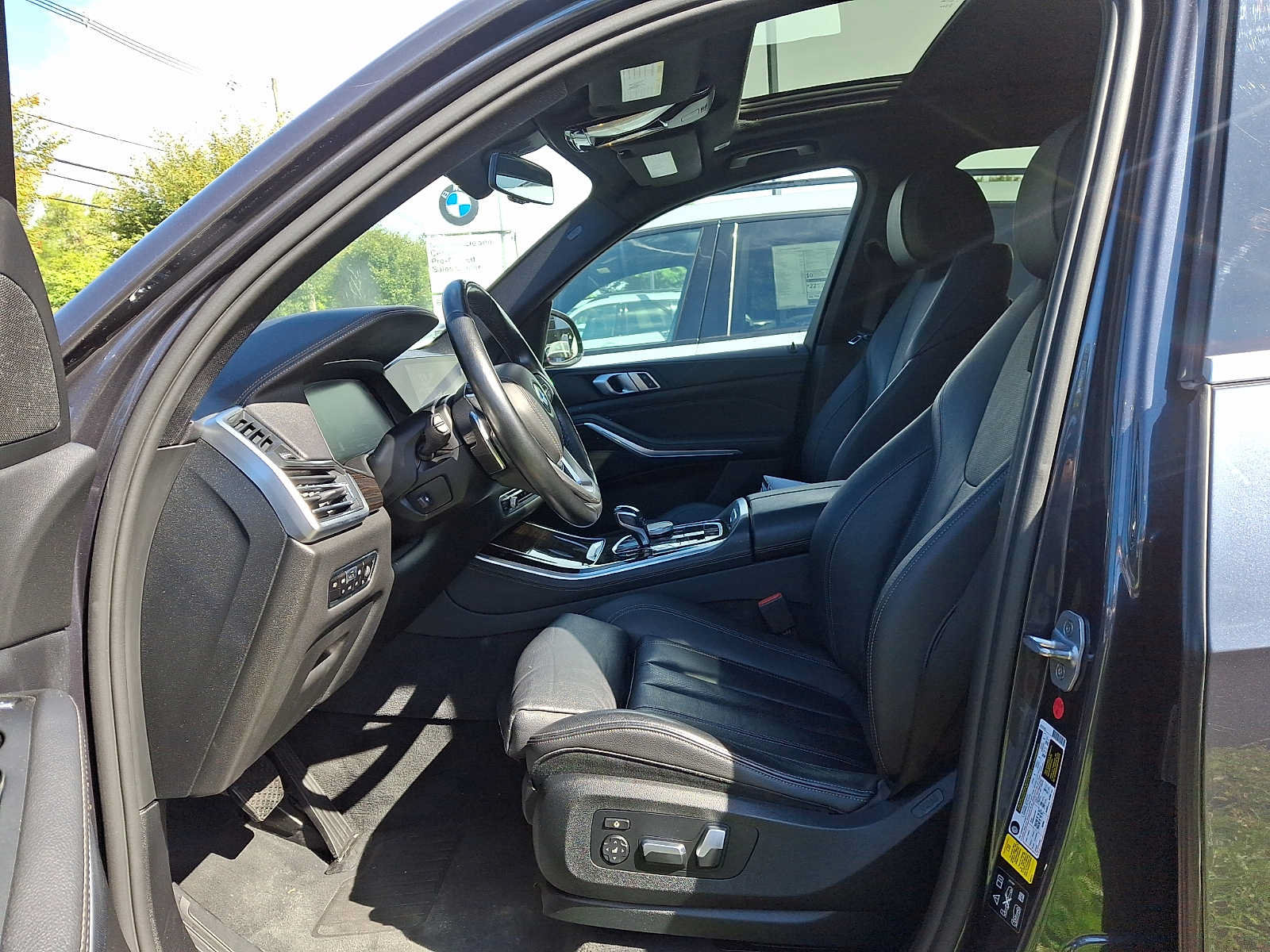 Used 2019 BMW X5 xDrive40i w/ Convenience Package AWD/4WD image 13