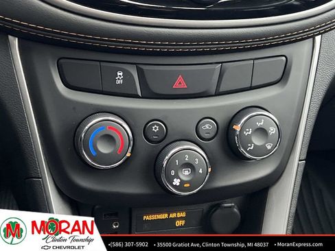 Certified 2022 Chevrolet Trax LT w/ LT Convenience Package image 22