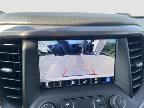 Used 2022 GMC Acadia AT4 w/ Technology Package AWD/4WD image 32