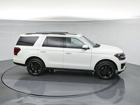Used 2023 Ford Expedition Limited AWD/4WD image 59