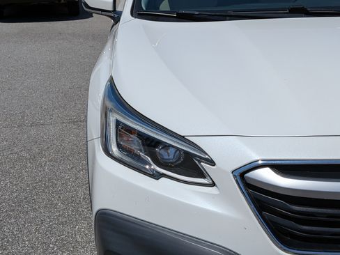 Used 2020 Subaru Outback Limited w/ Popular Package #2 AWD/4WD image 9