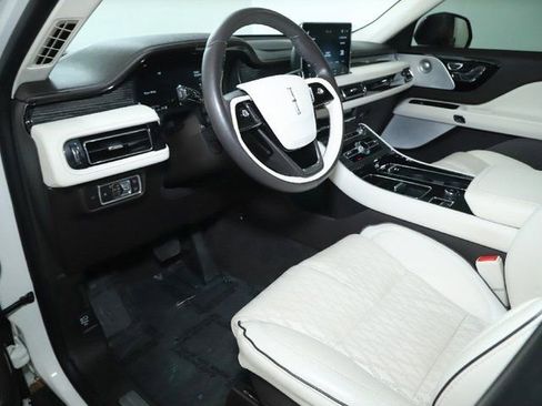 Used 2023 Lincoln Aviator Black Label w/ Jet Package image 20
