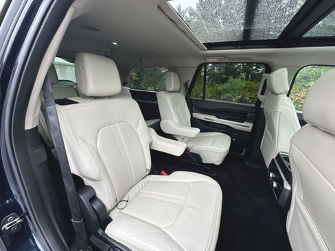 Used 2021 Ford Expedition Platinum AWD/4WD image 32