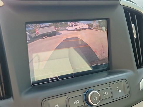 Used 2023 GMC Terrain SLE image 24