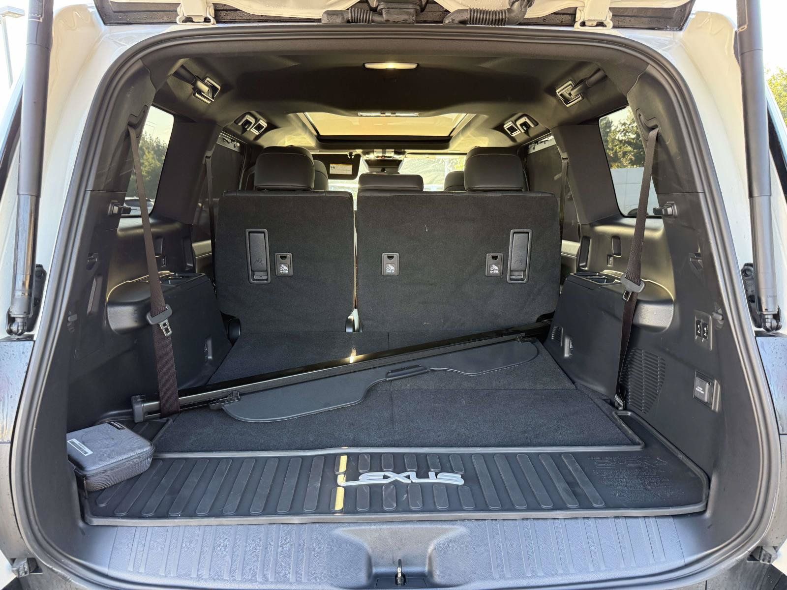 Used 2025 Lexus GX 550 w/ Accessory Package (2T) AWD/4WD image 29