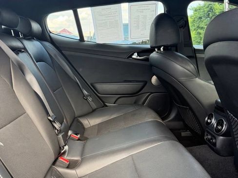 Used 2023 Kia Stinger GT-Line w/ Sun & Sound Package AWD/4WD image 10