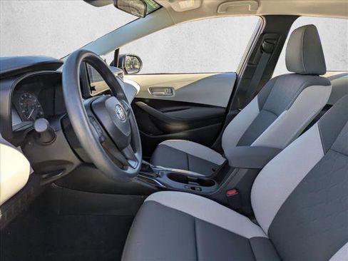 Used 2025 Toyota Corolla LE image 14