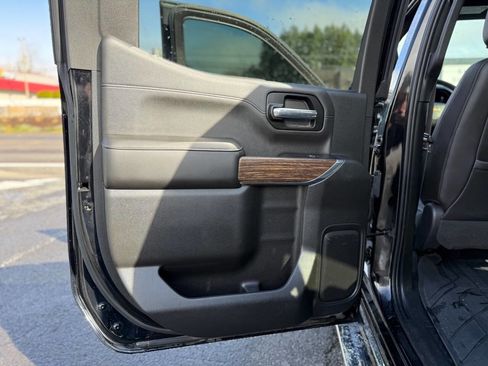 Used 2019 Chevrolet Silverado 1500 High Country image 13