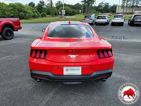 Certified 2024 Ford Mustang Coupe RWD image 5