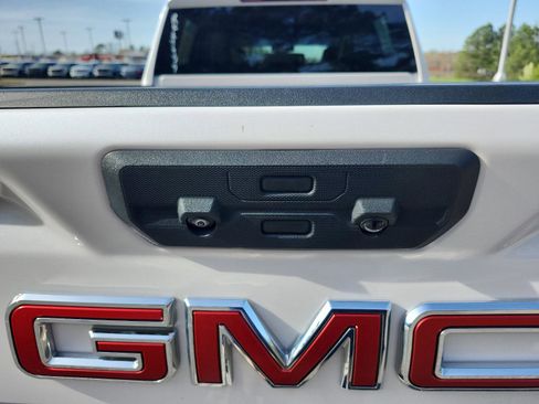 Used 2024 GMC Sierra 2500 SLT w/ SLT Convenience Package image 13