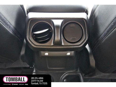 Used 2024 Jeep Wrangler Unlimited Sport AWD/4WD image 12