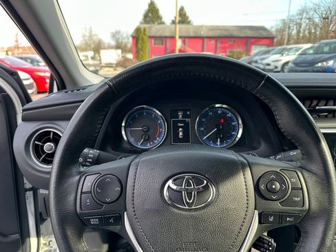 Used 2019 Toyota Corolla L image 15