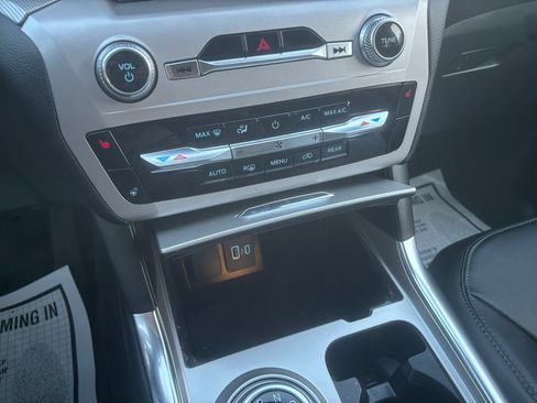 Used 2023 Ford Explorer XLT w/ Equipment Group 202A image 27