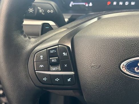 Used 2020 Ford Explorer XLT w/ Equipment Group 202A AWD/4WD image 36