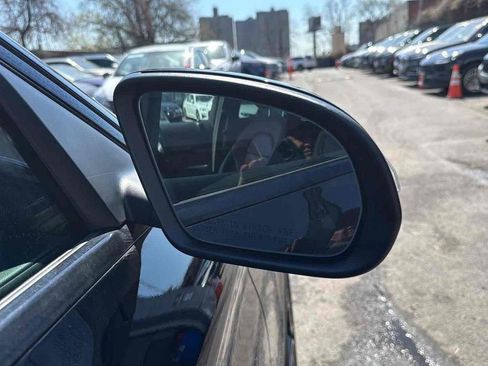 Used 2021 Mercedes-Benz GLC 300 4MATIC image 12