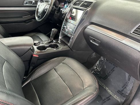 Used 2019 Ford Explorer Sport AWD/4WD image 21