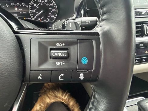 Used 2022 Nissan Pathfinder SL FWD image 20