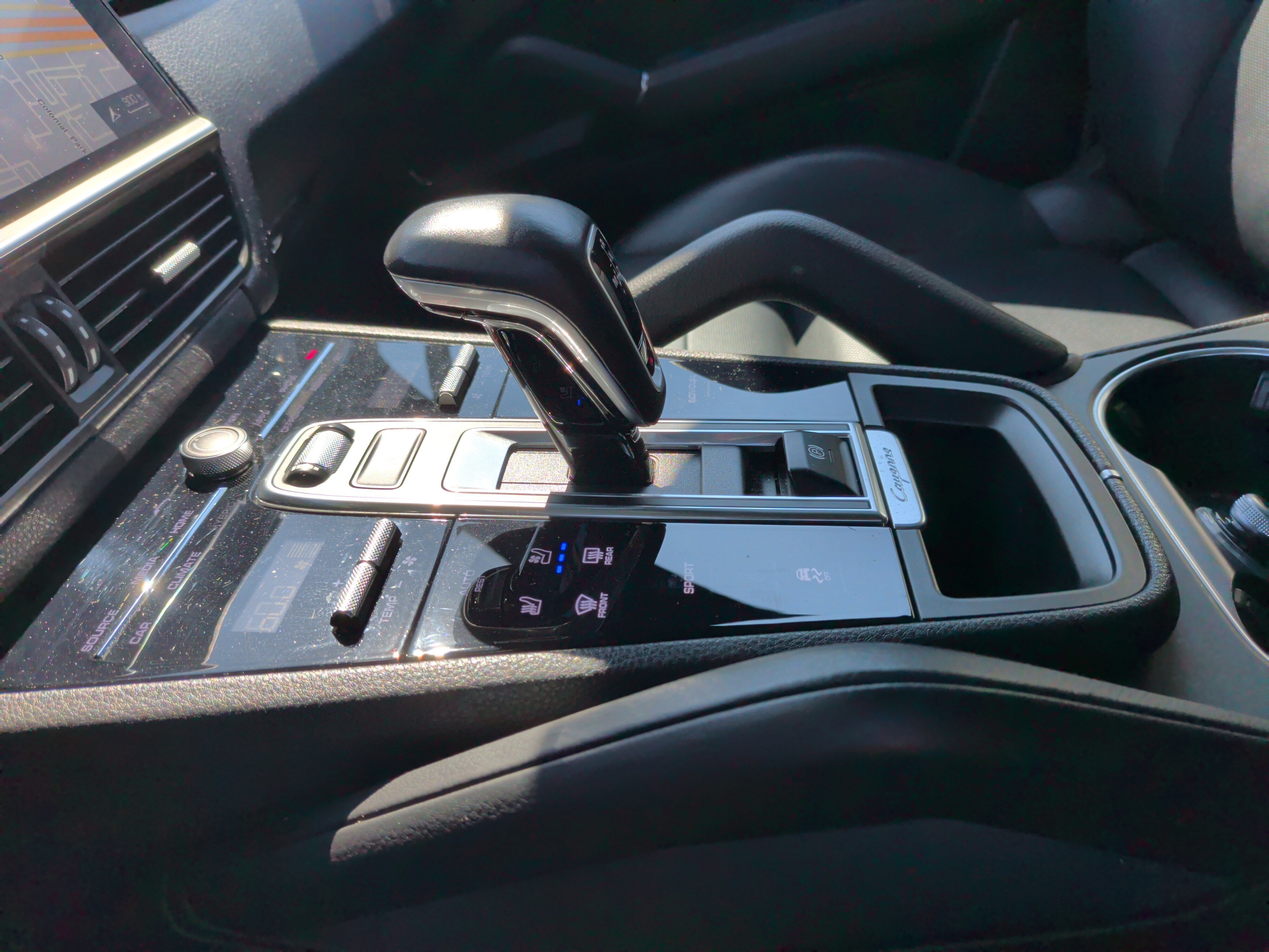 Used 2020 Porsche Cayenne AWD/4WD image 25
