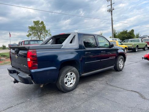 Used 2007 Chevrolet Avalanche LT w/ LT Preferred Equipment Group AWD/4WD image 4
