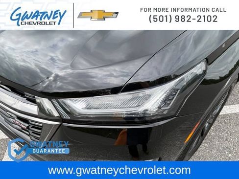 Used 2023 Chevrolet Traverse RS FWD image 14