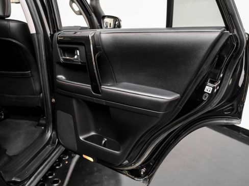 Used 2022 Toyota 4Runner TRD Off-Road Premium w/ Moonroof Package AWD/4WD image 48