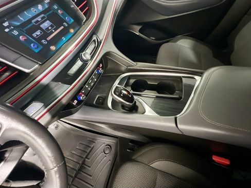 Used 2019 Buick Enclave Preferred w/ LPO, Luxury Package image 26