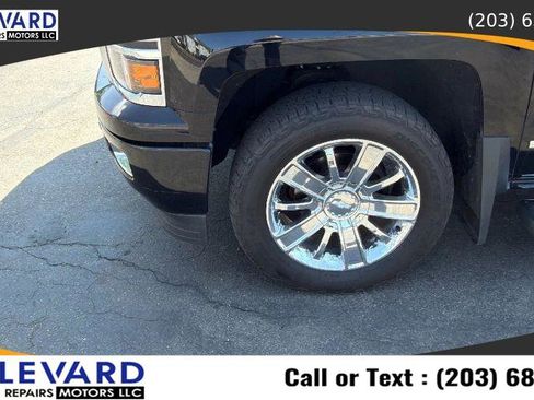 Used 2015 Chevrolet Silverado 1500 High Country w/ High Country Premium Package AWD/4WD image 9
