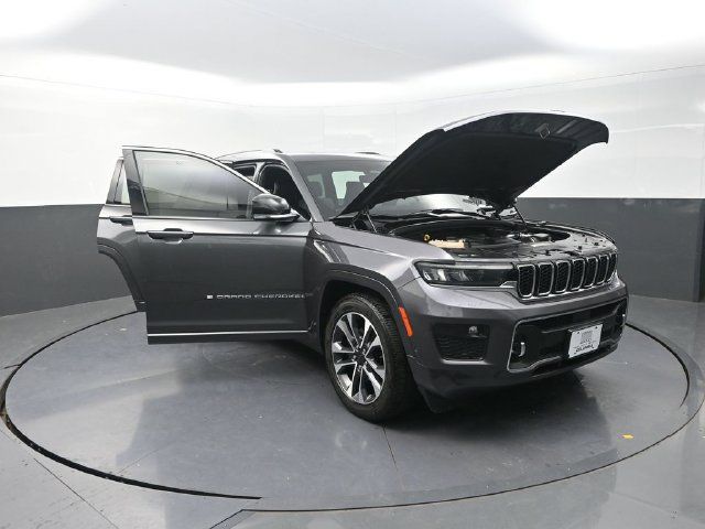 Used 2021 Jeep Grand Cherokee L Overland w/ Luxury Tech Group IV AWD/4WD image 37
