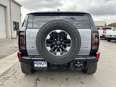 New 2025 GMC Hummer EV 2X w/ Extreme Off-Road Package image 4