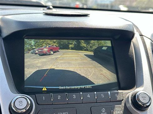 Used 2015 Chevrolet Equinox LT FWD image 19