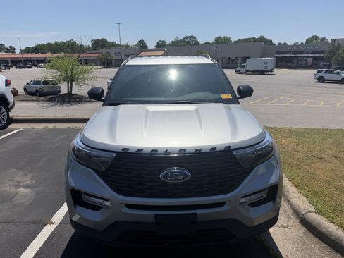 Used 2022 Ford Explorer ST-Line image 17