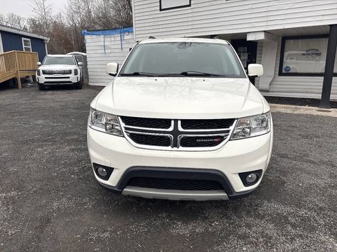 Used 2019 Dodge Journey SE w/ Connectivity Group image 3