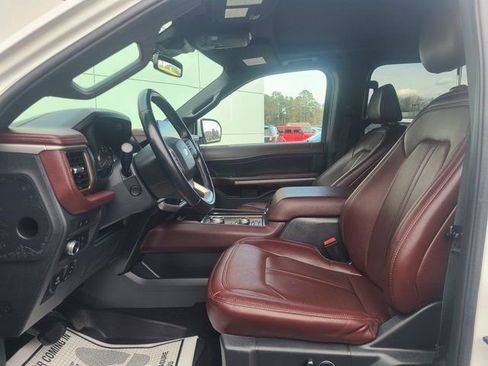 Used 2022 Ford Expedition Limited AWD/4WD image 3