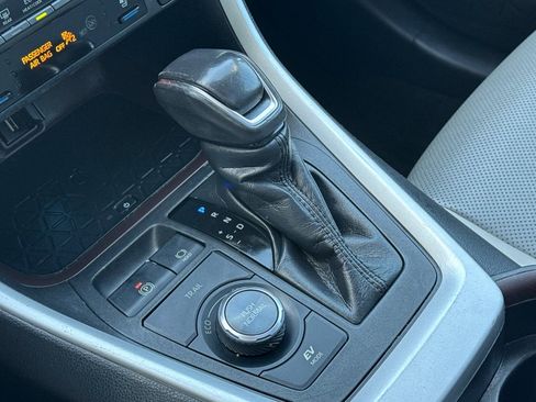 Certified 2021 Toyota RAV4 Limited image 22