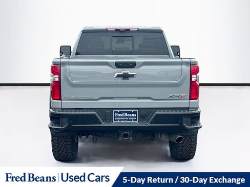 Used 2024 Chevrolet Silverado 2500 ZR2 w/ Technology Package image 6